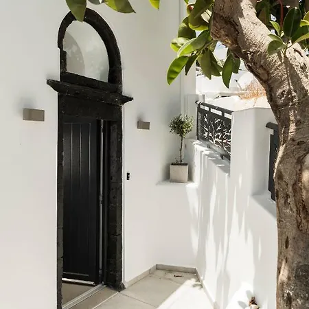 Secret Spot Luxury Villa Fira (Santorini)